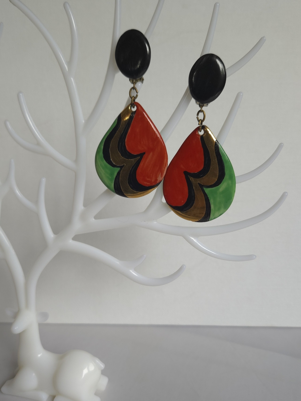 Vintage‎ Mod Glazed Ceramic Teardrop Clip-On Earrings